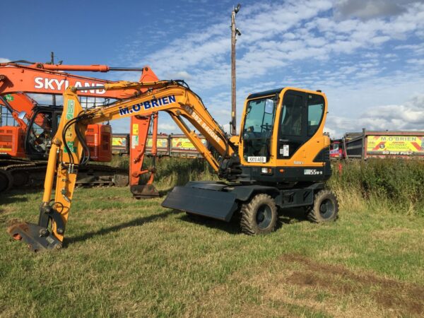 Hyundai 55W (5 Tonne wheeled excavator)